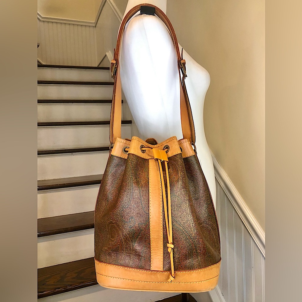 ETRO Milano Red Paisley Vachetta Leather Drawstring Bucket Shoulder Bag